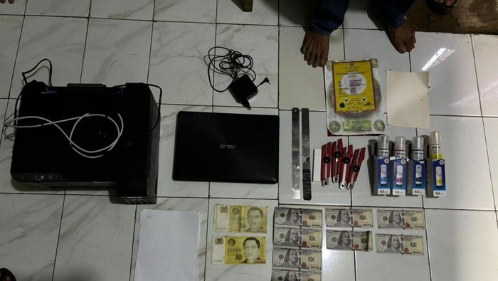 Polda Metro Bongkar Peredaran Dolar Palsu, 2 Tersangka Dijerat