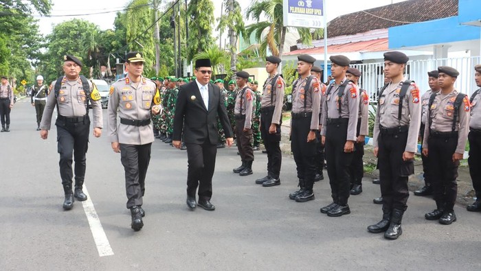 Siap Amankan Nataru, Polres Probolinggo Kota Apel Operasi Lilin 2025