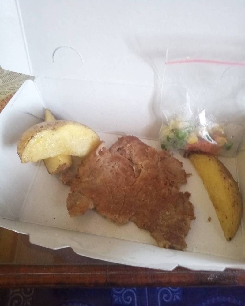 Beragam sad food dibagikan di akun Instagram @_sadfood dan bikin ngakak. Ini niat jualan nggak, sih?