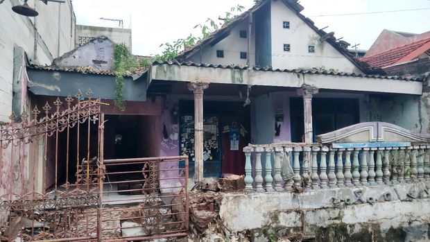 Rumah penuh sampah Surabaya setelah dibersihkan