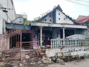 Pemilik Rumah Kapal Pecah di Surabaya Dievakuasi ke RSJ Menur