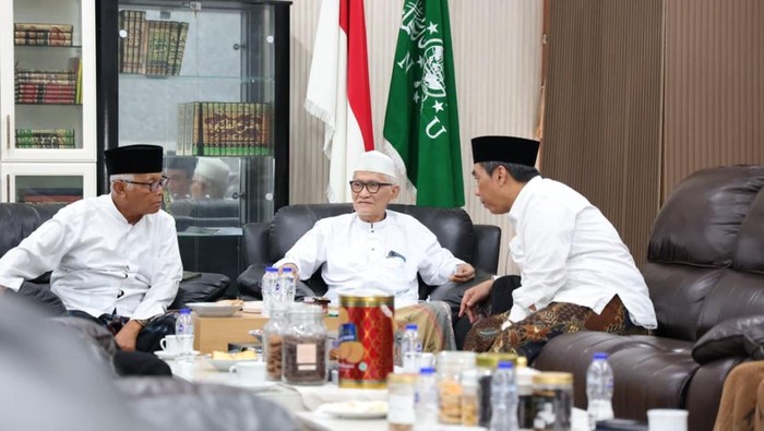 Sowan ke Ploso & Lirboyo, Pj Ketum PBNU Perkuat Sanad-Soliditas Jamiyyah