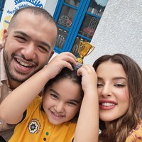 Sikap dewasa yang ditunjukkan Tasya dan Ahmad dalam menjalani co-parenting menuai banyak respons positif dari warganet. “Not a perfect couple but a PERFECT PARENTS,” puji netizen. “Memong aku tau banget semuanya berat, tapi terima kasih sudah dengan lapang dada dan juga menurunkan ego tetap bisa kompak buat anak2. Itu berarti banget buat mereka. Sehat2 ya memong, ayang dan ayangboy,” komentar warganet lain. Foto: dok. Instagram @tasyafarasya