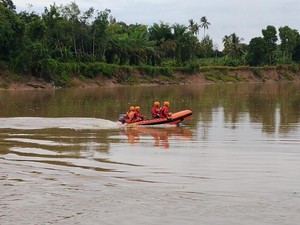 Pria di Muara Enim Terjun ke Sungai Lematang Saat Dikejar Polisi, Korban Hilang