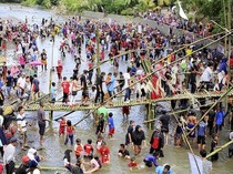 Mengenal Bekarang Iwak Sumsel, Tradisi Menangkap Ikan Ramai-ramai