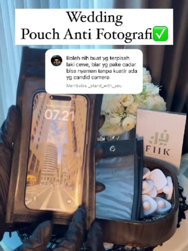 Tren Wedding Anti Fotografi gunakan pouch HP khusus guna jaga privasi tamu. Kamera tertutup namun fungsi tetap normal agar tamu nyaman tanpa takut kena kamera. Unggahan tersebut langsung viral dan menjadi sorotan warganet.