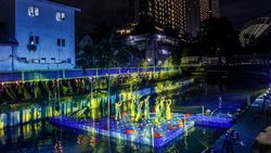 Tari Kontemporer di Sungai Ciliwung, Aksi Seni untuk Lingkungan dan Korban Bencana Sumatera