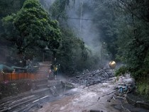 Saat Kolam Air Panas Pancuran 13 Wisata Guci Tegal Hilang Kena Banjir Bandang