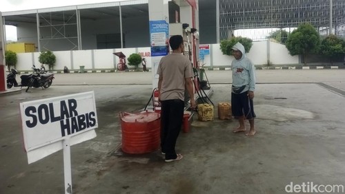 BBM jenis solar yang kosong di SPBU Rabakodo, Kecamatan Woha, Kabupaten Bima, NTB, Sabtu (20/12/2025). (Dok. Rafiin/detikBali)