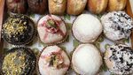 Cocok Jadi Hampers Natal, Bakery Ini Punya Bomboloni hingga Donat Mochi Enak