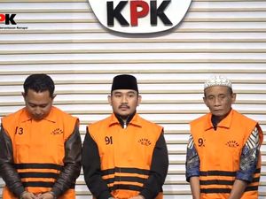 Ayah Bupati Bekasi Perantara Uang Ijon Proyek, Kadang Minta Jatah Sendiri
