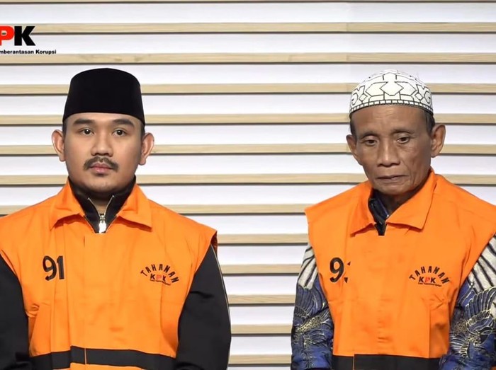 Ayah Bupati Bekasi Jabat Kades, Perannya Minta Duit ke Pengusaha