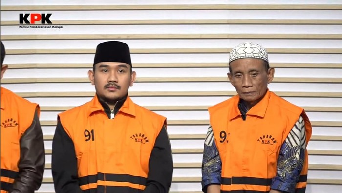 Tersangka Kasus Ijon Proyek, Bupati Ade Minta Maaf ke Warga Bekasi