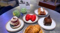 Selain croissant salt bread, Bakerman tentunya memiliki variasi pastry lain. Ada croissant berbentuk pohon Natal yang hadir terbatas selama Natal dengan isian krim pistachio. Foto: Yenny Mustika Sari/detikcom
