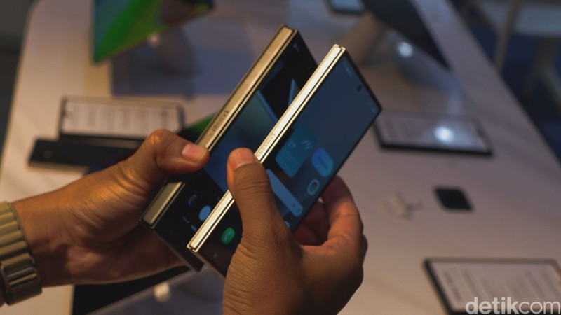 Galaxy Z TriFold vs Fold7