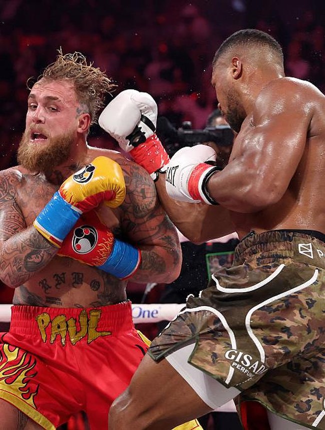 Foto: Anthony Joshua Pukul KO Jake Paul