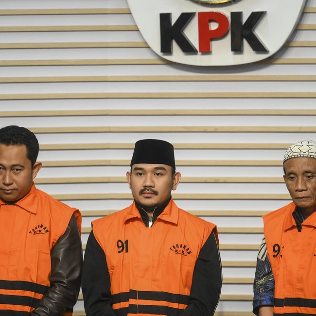 KPK Tahan Bupati Bekasi Ade Kuswara Kunang Tersangka Suap Ijin Proyek