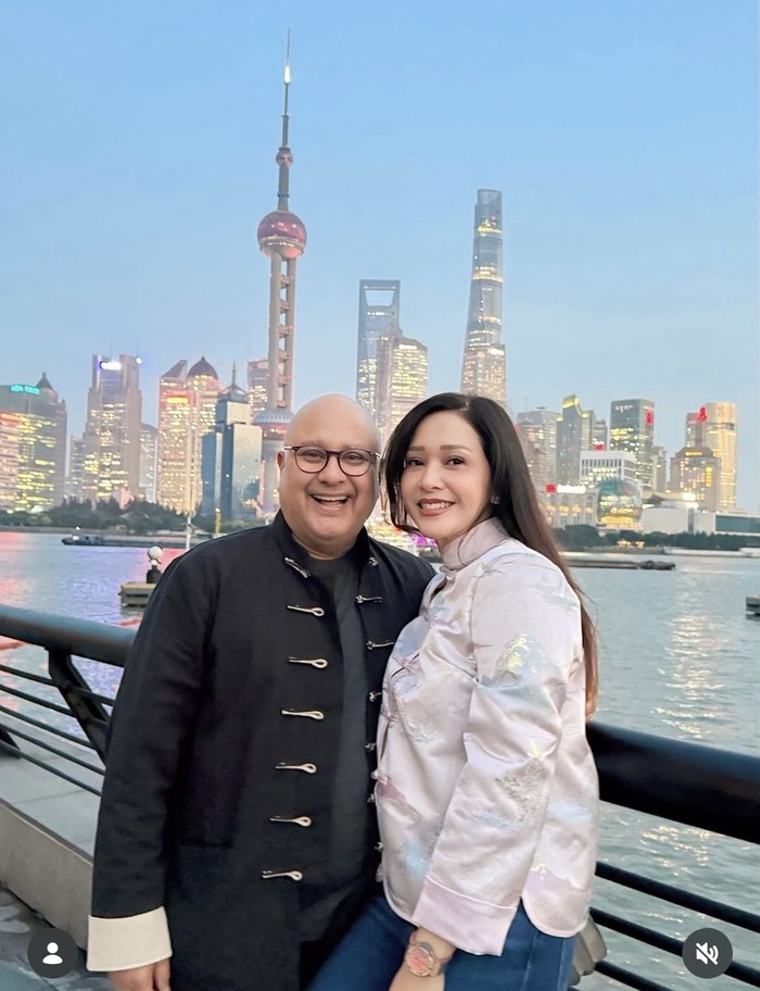 Maia Estianty Kulineran di Restoran Melaney Ricardo hingga Andre Taulany