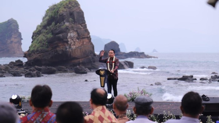 Pantai Papuma dan Watu Ulo Terapkan Tiket Tunggal Mulai 2026