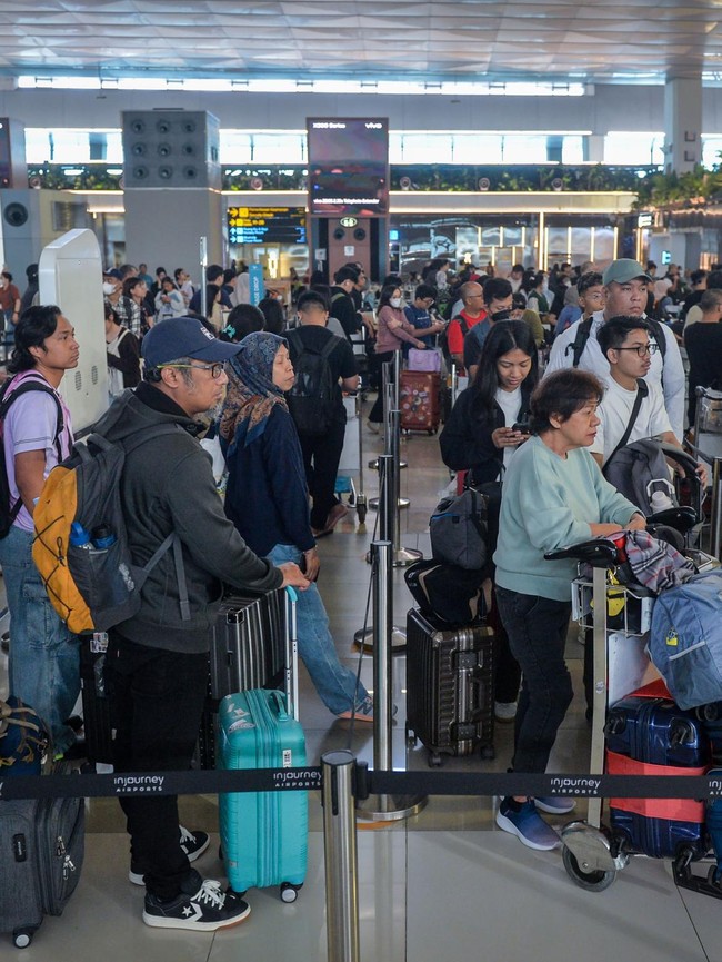 Libur Natal, Pergerakan Penumpang di Soekarno-Hatta Tembus 163 Ribu Orang
