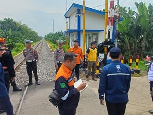 Satlantas Polres Pasuruan Cek Pelintasan KA Rawan Laka Jelang Nataru