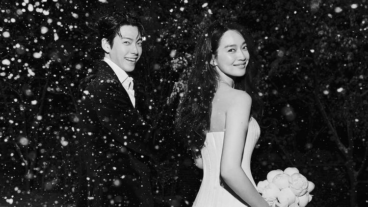 9 Gaya Artis di Pesta Pernikahan Kim Woo Bin-Shin Min Ah, Kompak Serba Hitam