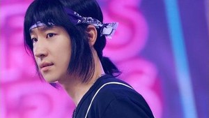 Episode Taxi Driver 3 Jumat malam menyentuh ranah dunia hiburan. Kim Do Gi menyamar jadi manajer grup K-Pop buat cari tahu kebusukan sebuah manajemen artis. (Foto: dok. SBS)