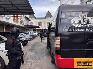 Benda Diduga Peledak Ditemukan Depan Ruko Bandung, Pengamanan Gereja Diperketat