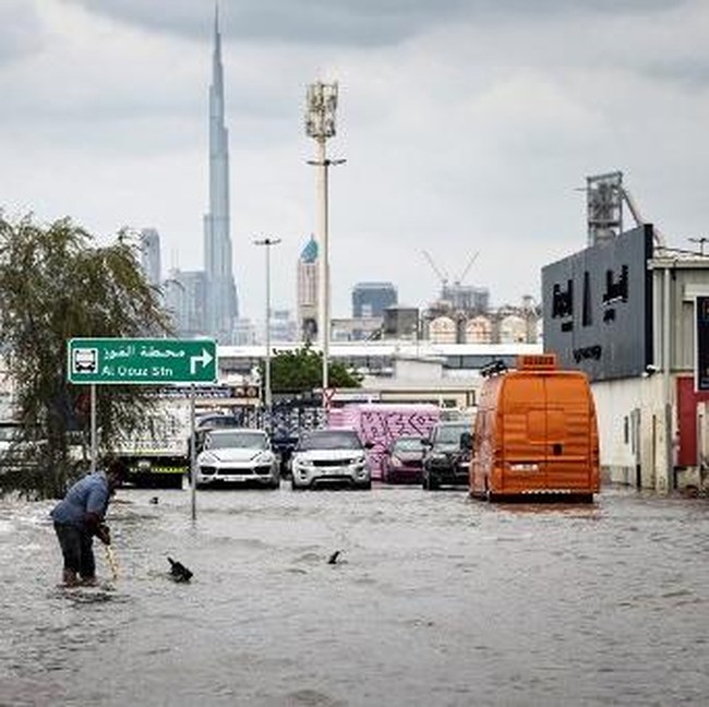 Banjir Guyur Kota Emas Dubai
