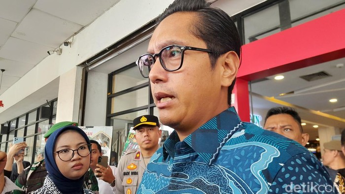 Walkot Rico Waas Sebut Bantuan dari UEA Diserahkan ke Muhammadiyah