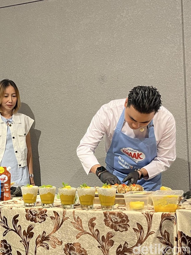 Spesial Hari Ibu! Demo Masak Chef Steby Meriahkan Acara Bareng Cap Enaak