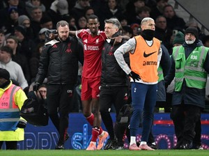 Sialnya Isak: Habis Cetak Gol, Langsung Cedera