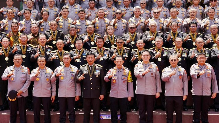 Alumni Akpol Angkatan 91 Batalyon Bhara Daksa menggelar reuni dan silaturahmi di Lapangan Resimen Taruna Akademi Kepolisian, Semarang (dok istimewa)