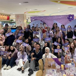 Pecah! Keseruan ARMY Rayakan Ultah Jin dan V BTS Bareng Donatku di Transmart Kokas