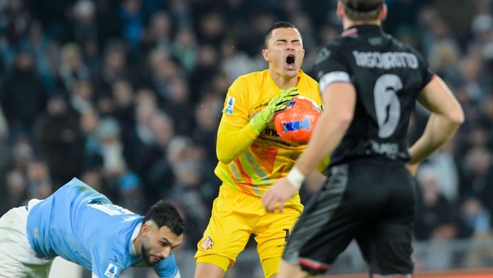 ROME, ITALY - DECEMBER 20:  Emil Audero goalkeeper of US Cremonese reacts during the Serie A match between SS Lazio and US Cremonese at Stadio Olimpico on December 20, 2025 in Rome, Italy. (Photo by Silvia Lore/Getty Images)