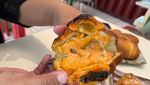Laris Manis! Ini Salt Bread Salmon Mentai yang Hits di Blok M