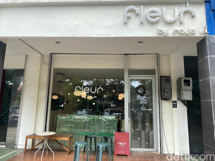 Fleur by Raja, salt bread viral di Blok M