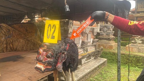 Kebakaran Pura Mrajan di Kecamatan Susut, Bangli, Minggu (21/12/2025) .