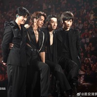 8 Momen Konser Reuni F4, Jerry Yan Bawa Kalung Meteor Garden Kenang Barbie Hsu