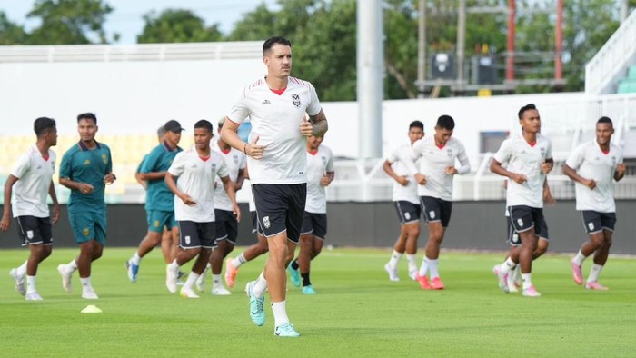 Pemain Malut United diberikan program latihan mandiri dan dilarang ikut tarkam selama libur lebaran.