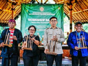 Menbud Dorong Seni Bambu Jadi Penggerak Ekonomi Kreatif & Industri Budaya