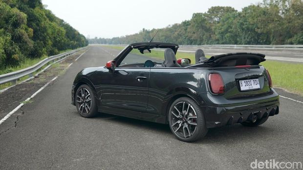 MINI JCW Cabrio
