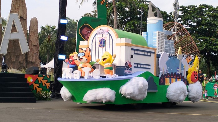 Je Ka Te, Mobil Hias Paling Mencuri Perhatian di Jakarnaval 2025