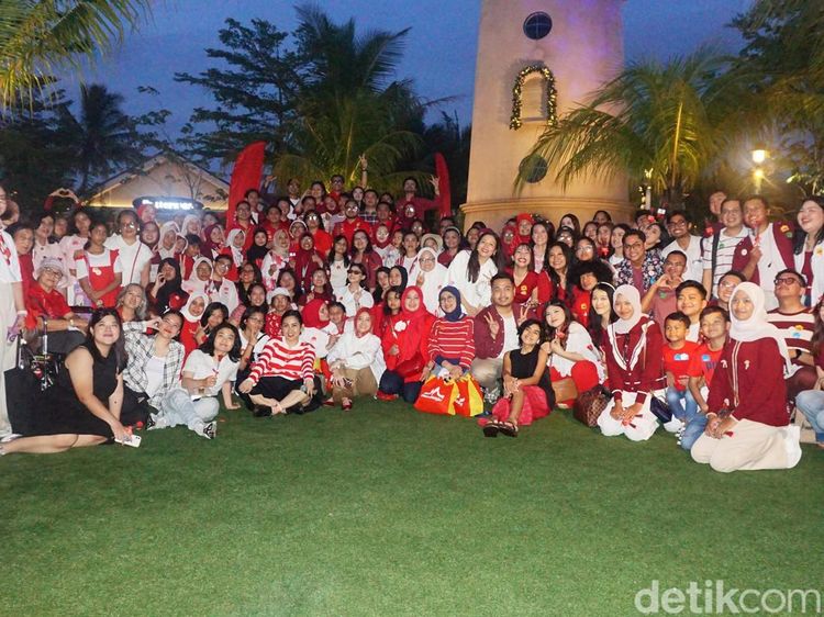 Meriah! Potret Ratusan Bunda dan Anak Nyanyi Bareng Rayakan Hari Ibu