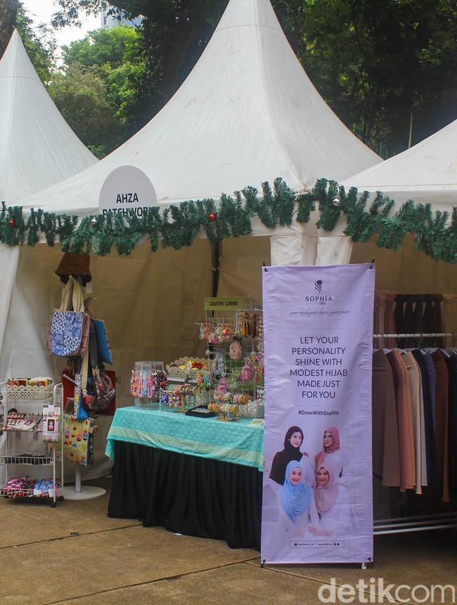 Perayaan Natal Inklusif di Lapangan Banteng, UMKM Lokal Turut Bergeliat