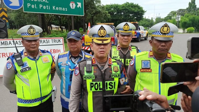 Polda Jatim Batasi Angkutan Barang Selama Nataru, Simak Titiknya