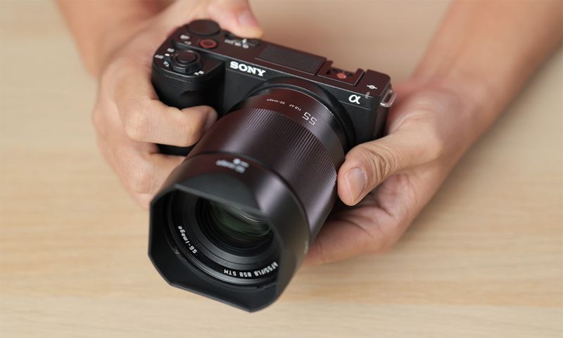 Review Lensa SG-Image 55mm f/1.8