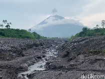 Semeru Kembali Erupsi, Kolom Abu Capai 1.200 Meter