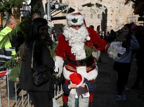 Kenapa Natal Identik dengan Santa Claus? Ini Asal-Usulnya Hingga Jadi Ikon