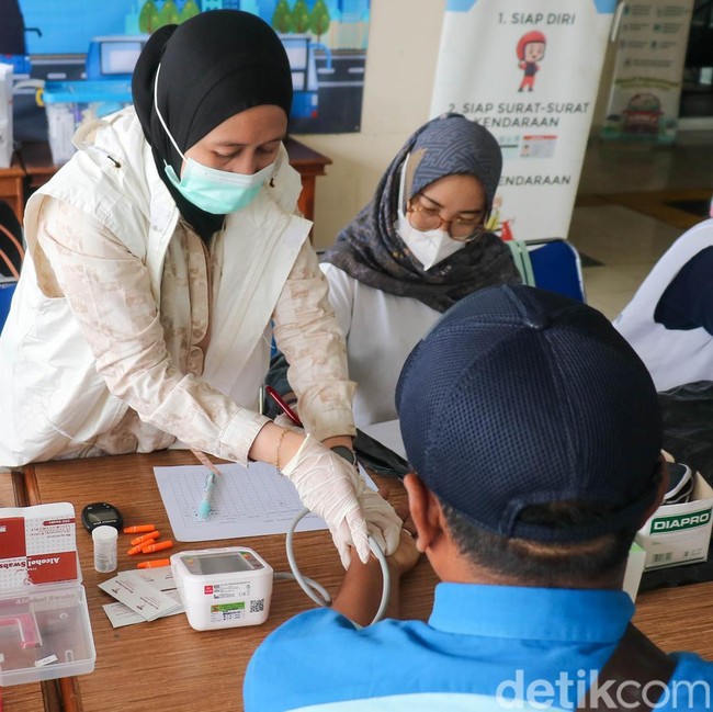 Sopir Bus Jalani Tes Kesehatan Jelang Lonjakan Arus Nataru